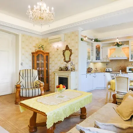 Nostalgia Apartment